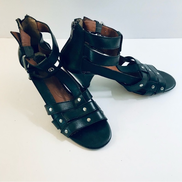 Vintage Lucky Black Peace Sign Sandals - Picture 8 of 11